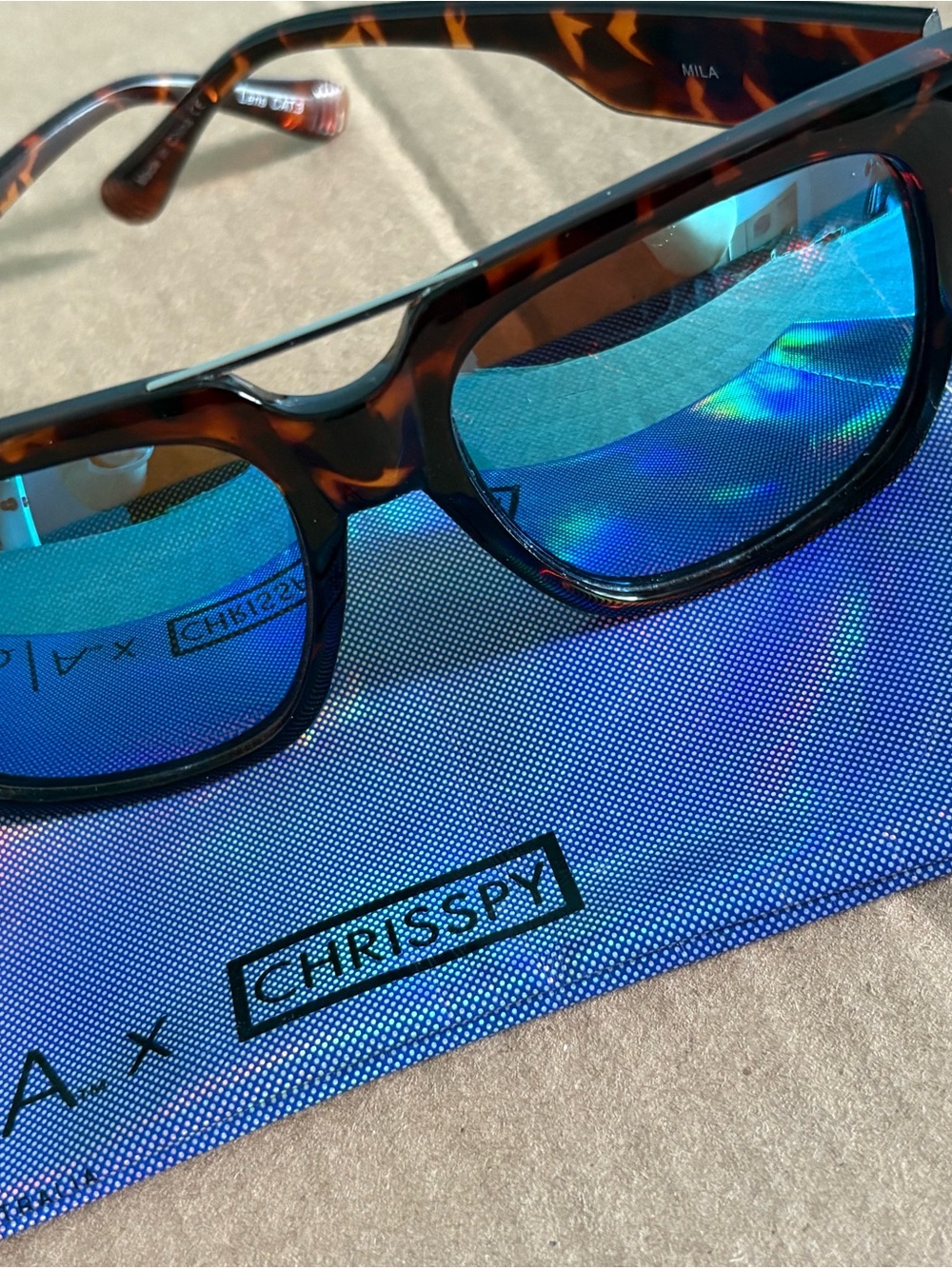 Chrisspy x Quay Mila Tortoise Frame Blue Mirror Lens Sunglasses - Picture 3 of 8